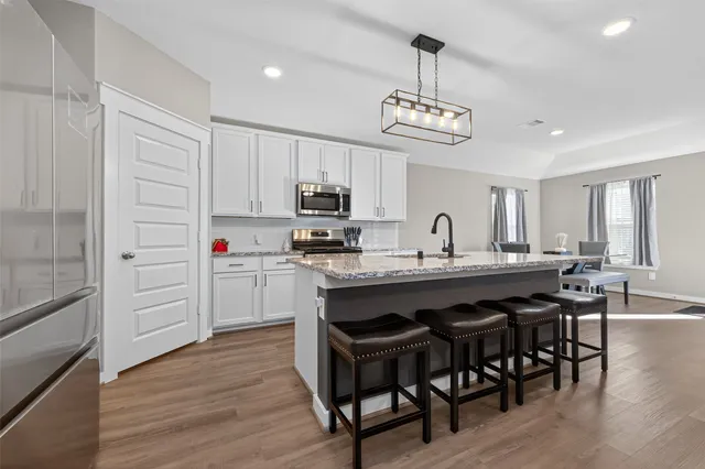 $2,400 | 30301 Kingston Heath Drive, Cleveland, TX 77327