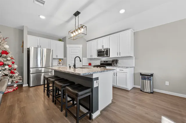 $2,400 | 30301 Kingston Heath Drive, Cleveland, TX 77327