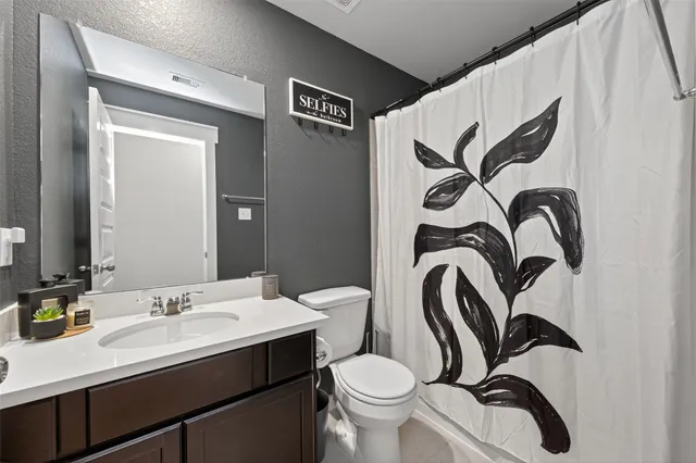 $2,400 | 30301 Kingston Heath Drive, Cleveland, TX 77327