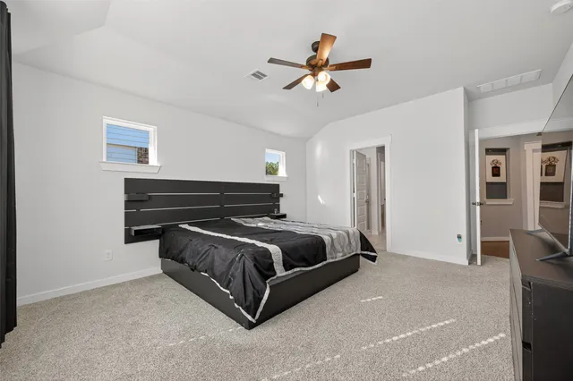 $2,400 | 30301 Kingston Heath Drive, Cleveland, TX 77327