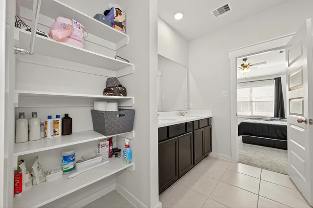 $2,400 | 30301 Kingston Heath Drive, Cleveland, TX 77327