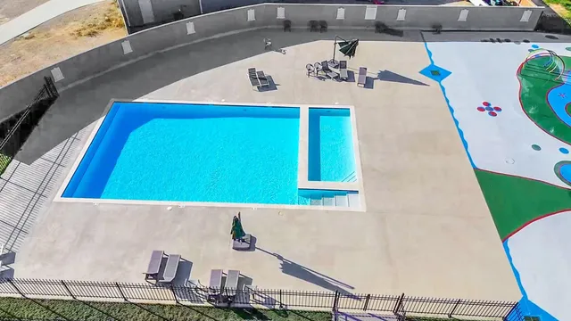 $2,400 | 30301 Kingston Heath Drive, Cleveland, TX 77327