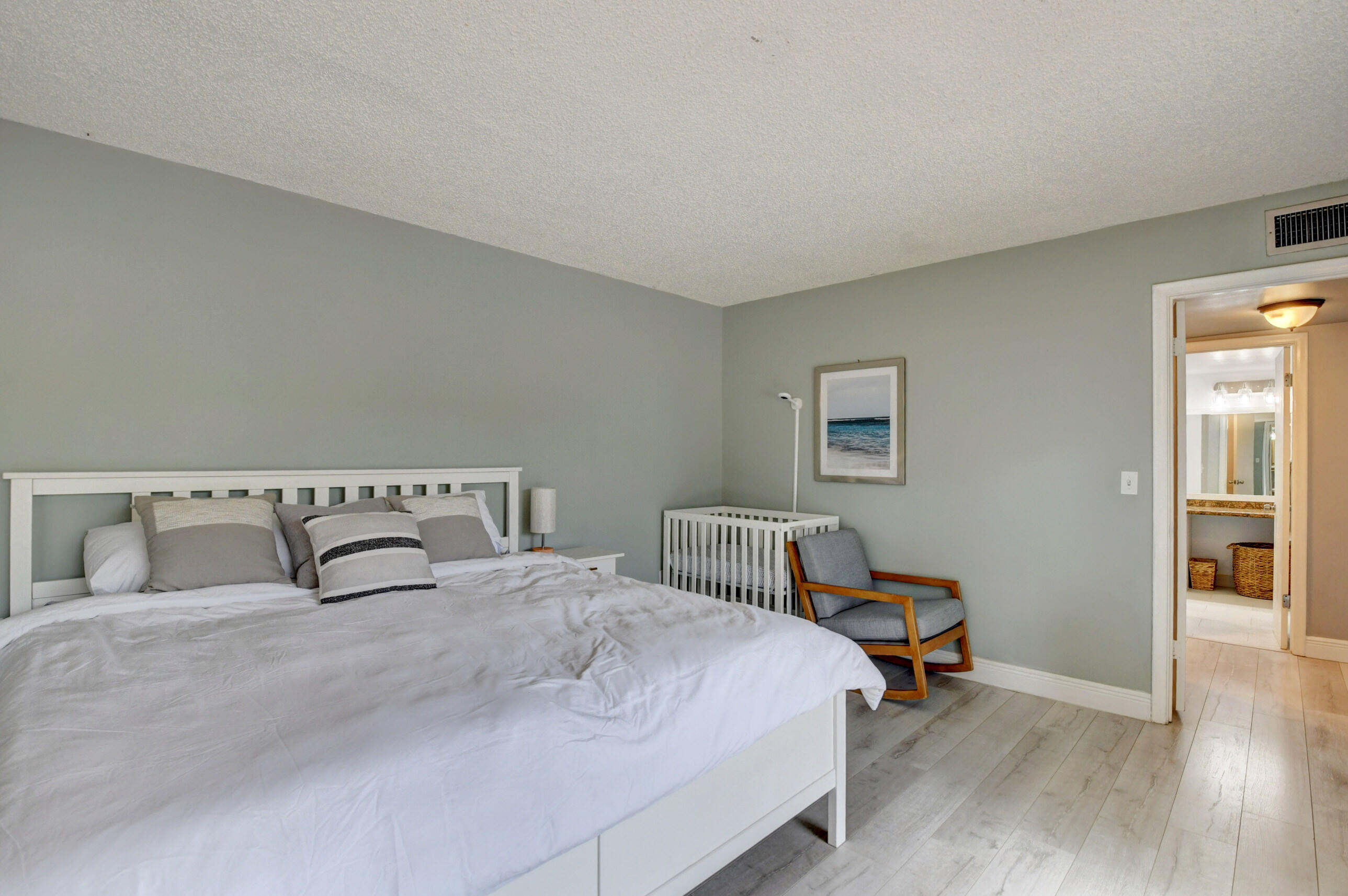 2530 Albatross Road North, Unit 8A Delray Beach, FL 33444 - Photo 25 of 36 31_dsc_9364_5_6_7_8