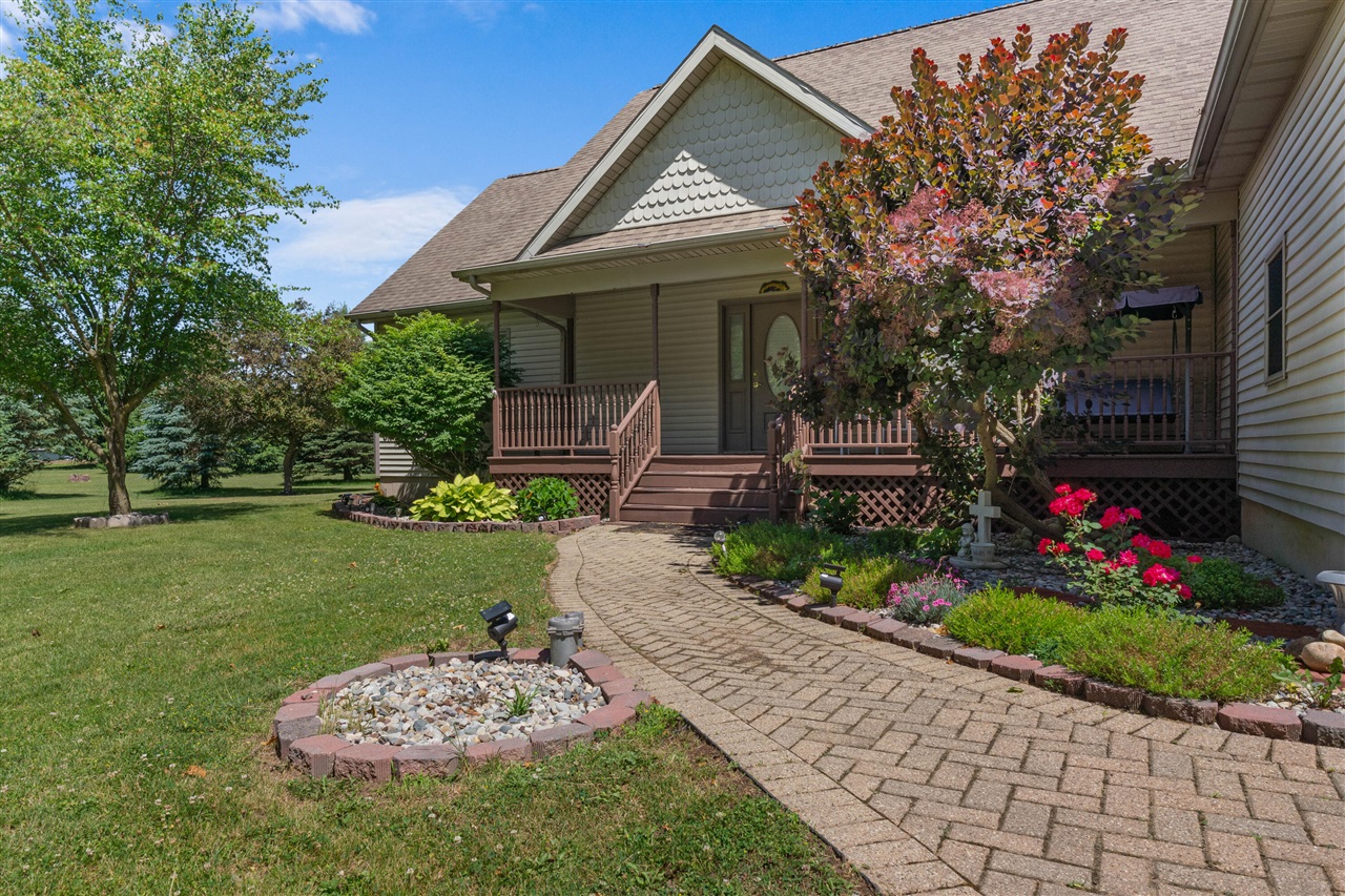 1016 Lukesport Road Quincy, MI 49082 - Photo 1 of 54