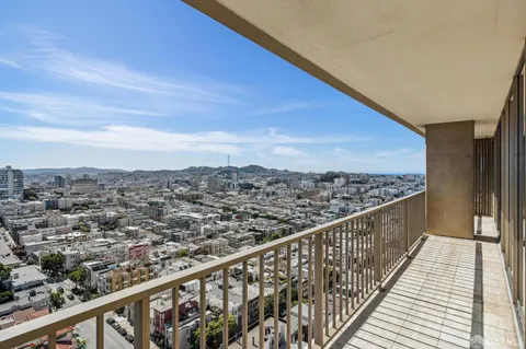 $3,200,000 | 999 Green Street, Unit 2404, San Francisco, CA 94133
