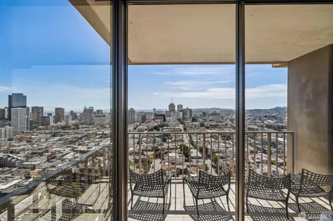 $3,200,000 | 999 Green Street, Unit 2404, San Francisco, CA 94133