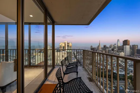 $3,200,000 | 999 Green Street, Unit 2404, San Francisco, CA 94133