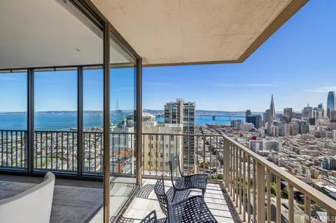 $3,200,000 | 999 Green Street, Unit 2404, San Francisco, CA 94133