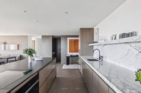 $3,200,000 | 999 Green Street, Unit 2404, San Francisco, CA 94133