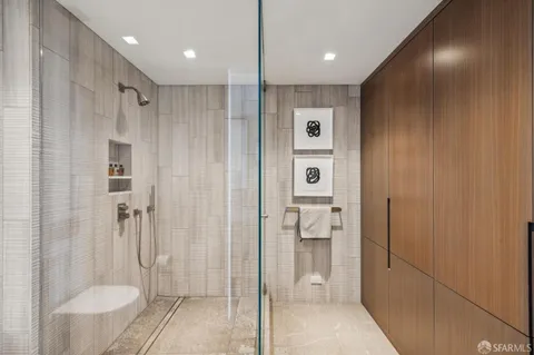 $3,200,000 | 999 Green Street, Unit 2404, San Francisco, CA 94133