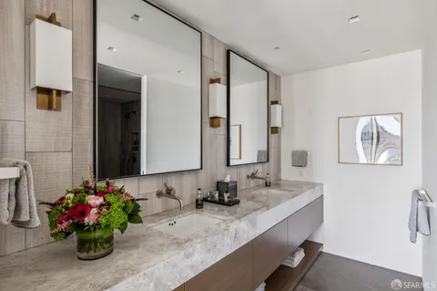 $3,200,000 | 999 Green Street, Unit 2404, San Francisco, CA 94133