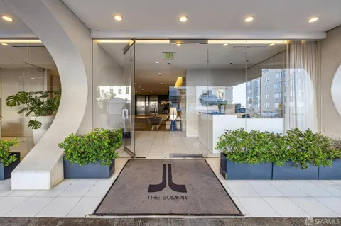 $3,200,000 | 999 Green Street, Unit 2404, San Francisco, CA 94133