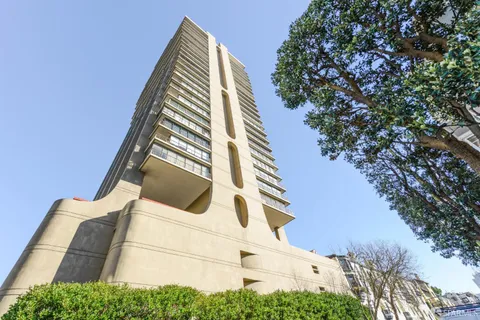 $3,200,000 | 999 Green Street, Unit 2404, San Francisco, CA 94133