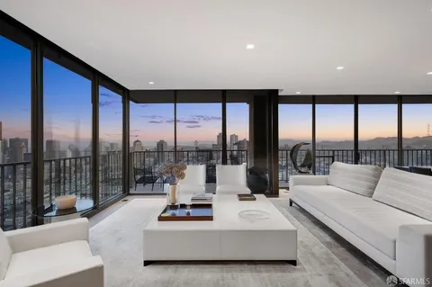 $3,200,000 | 999 Green Street, Unit 2404, San Francisco, CA 94133