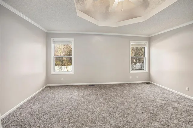 $414,000 | 605 South Franklin Street, Raymore, MO 64083