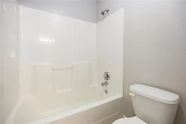 $414,000 | 605 South Franklin Street, Raymore, MO 64083