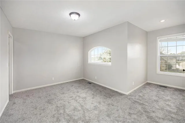 $414,000 | 605 South Franklin Street, Raymore, MO 64083