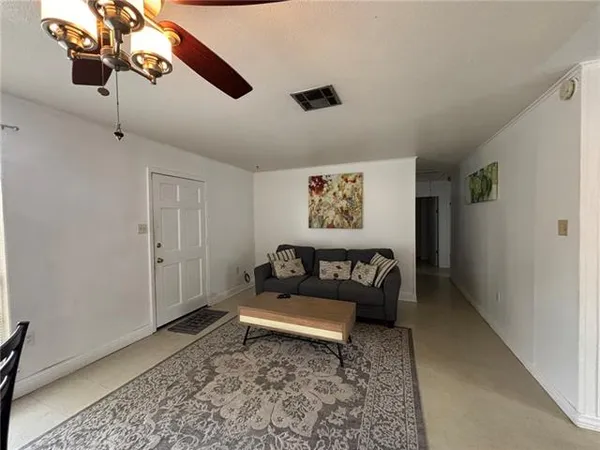 $1,600 | 116 F Street, Unit A, Belle Chasse, LA 70037