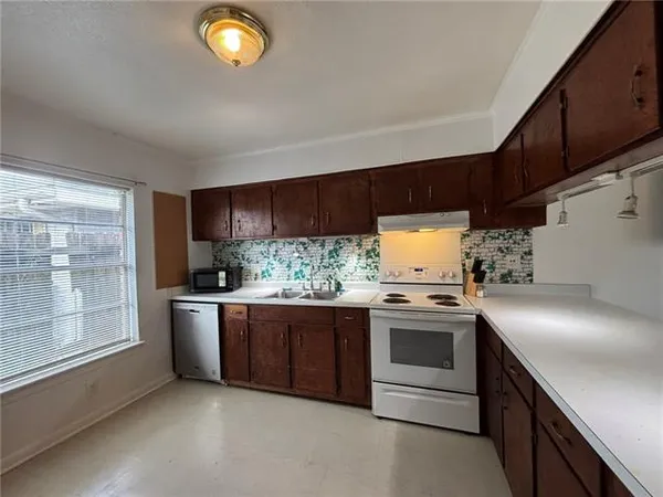 $1,600 | 116 F Street, Unit A, Belle Chasse, LA 70037
