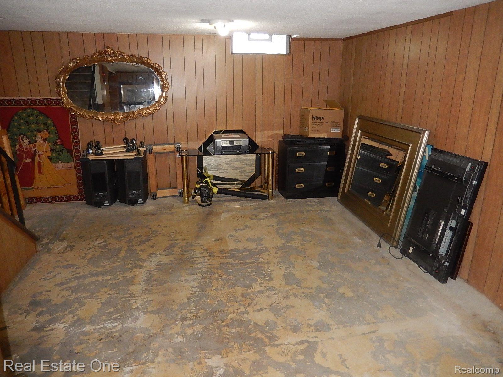 3126 Summers Road Keego Harbor, MI 48320 - Photo 16 of 19 Basement Rec-Game Room