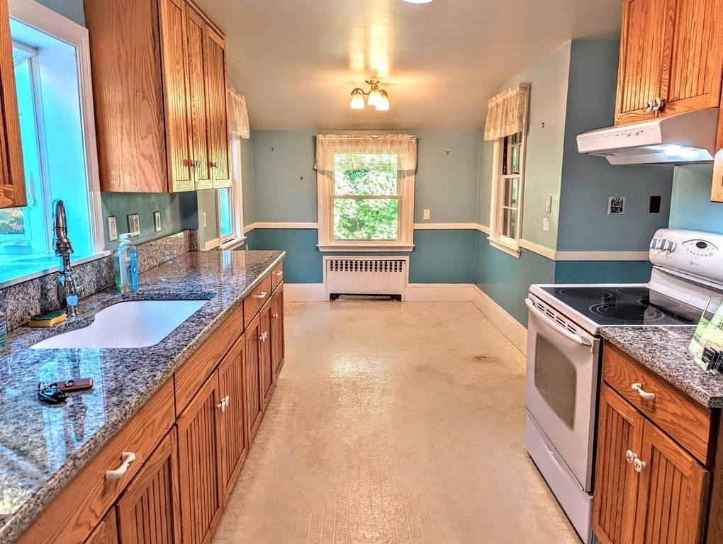 33 Judkins Road Medford, MA 02155 - Photo 5 of 21 Gallery Image 5