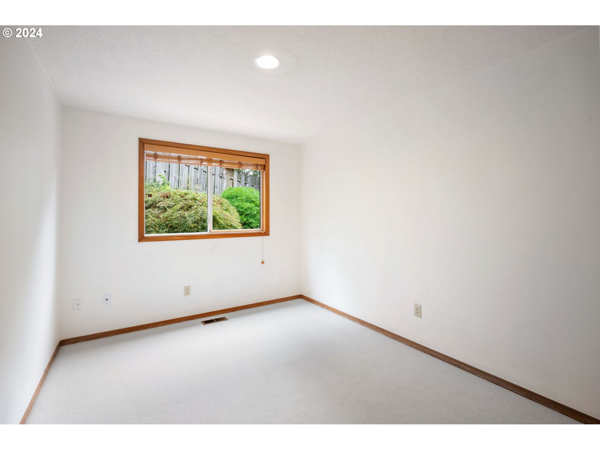 826 Southwest 8th Street Gresham, OR 97080 - Photo 12 of 25 Gallery Image 12
