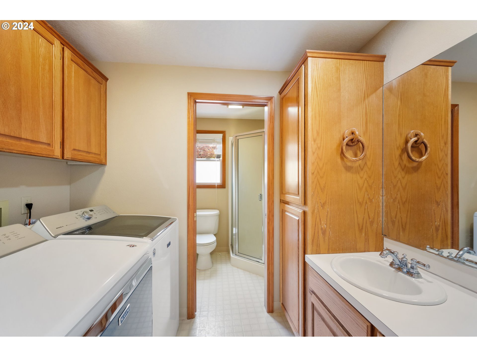 826 Southwest 8th Street Gresham, OR 97080 - Photo 13 of 25 Gallery Image 13