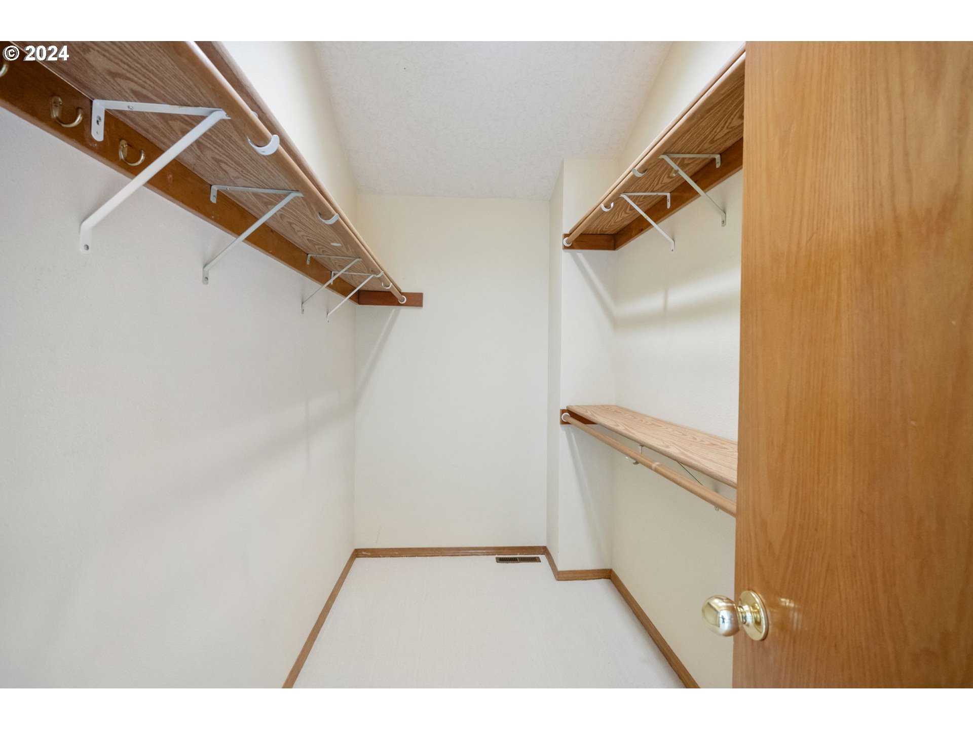 826 Southwest 8th Street Gresham, OR 97080 - Photo 19 of 25 Gallery Image 19