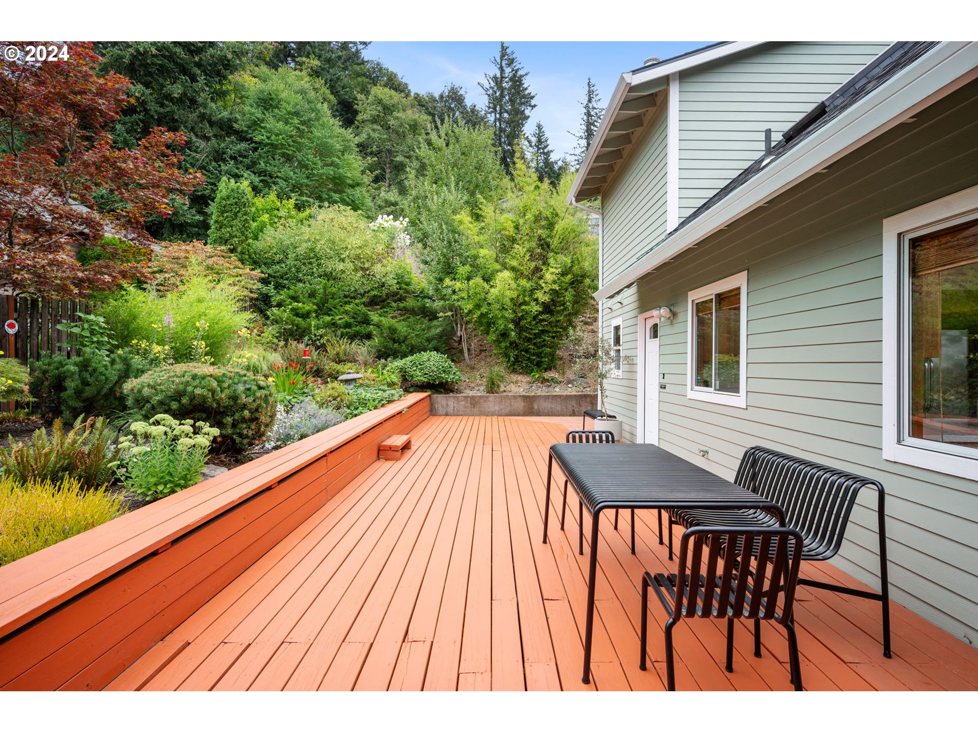 826 Southwest 8th Street Gresham, OR 97080 - Photo 2 of 25 Gallery Image 2