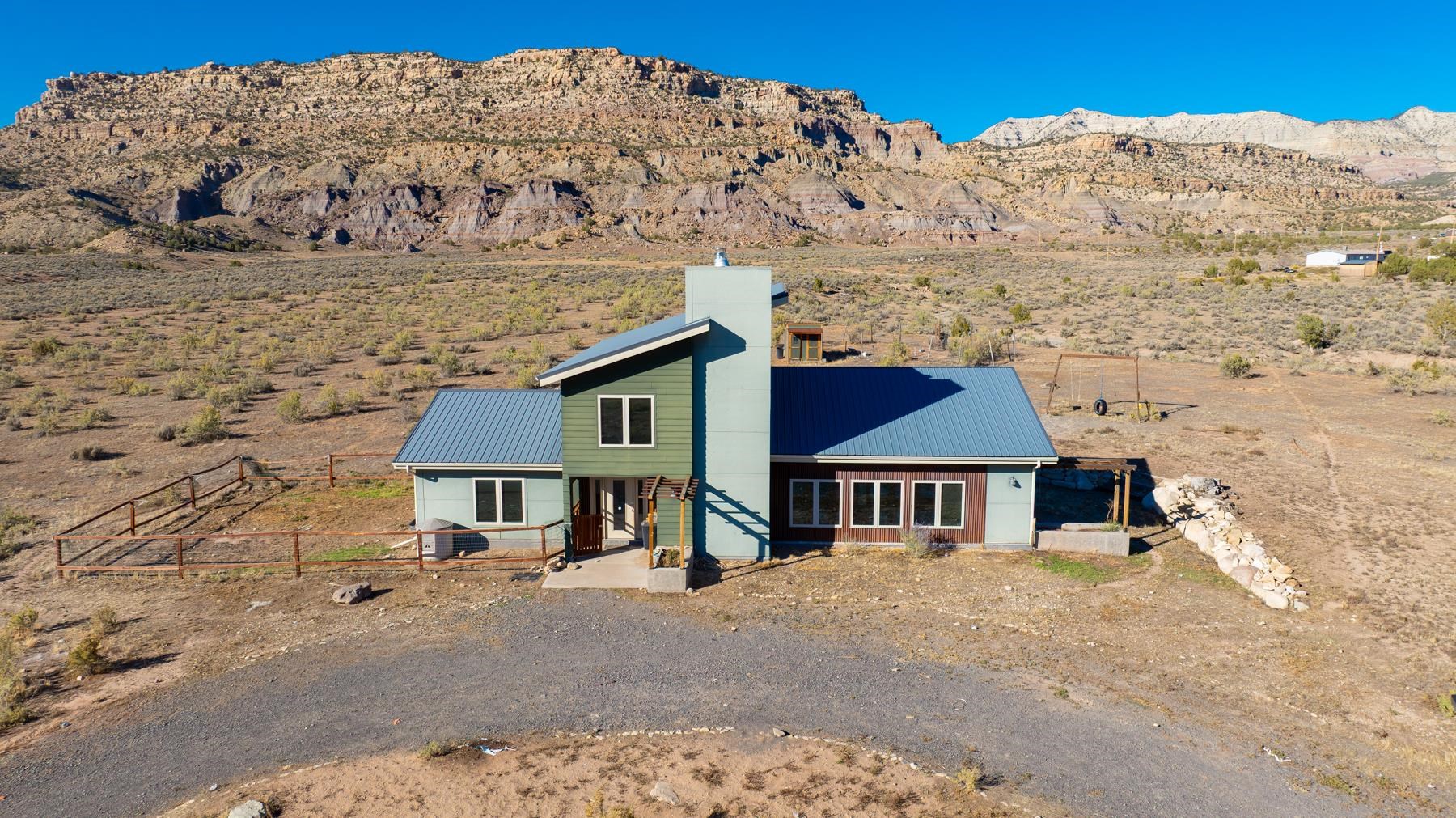 1570-45 45 1/2 Road De Beque, CO 81630 - Photo 35 of 35 front view of house with a street view