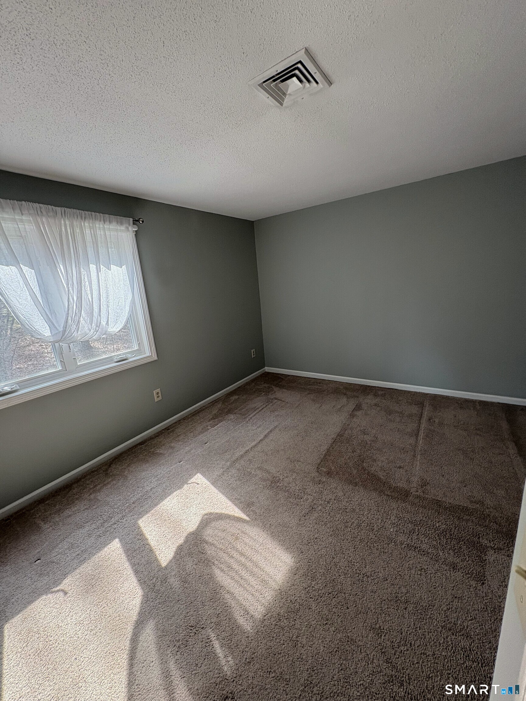63 Songbird Lane, Unit 63 Farmington, CT 06032 - Photo 5 of 20