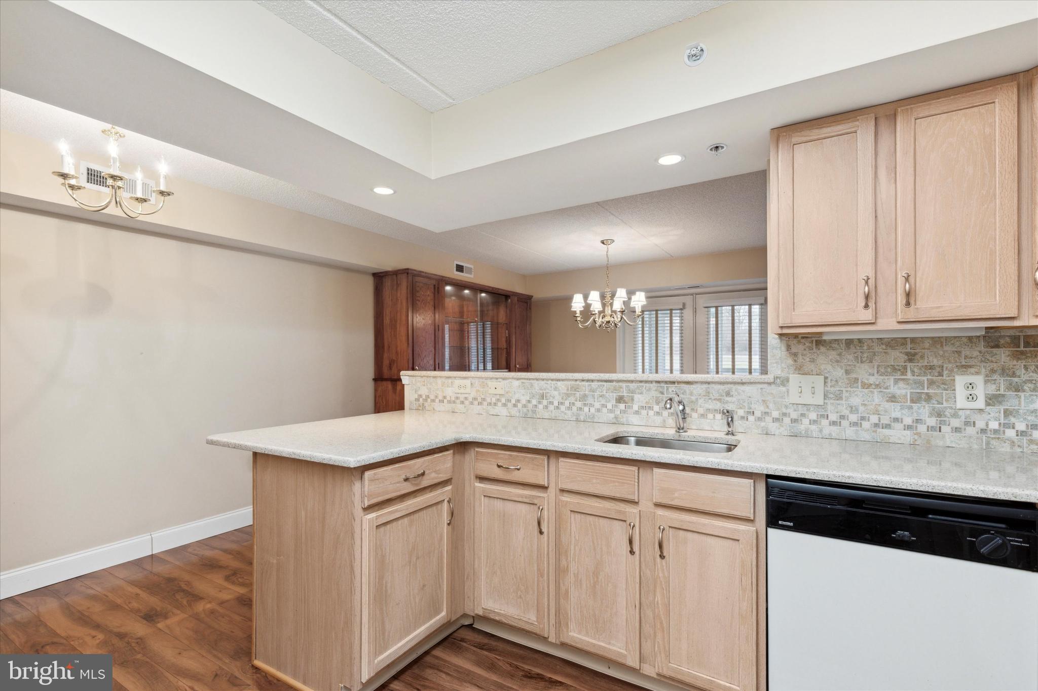 622 Brandon Road Norristown, PA 19403 - Photo 6 of 30 Gallery Image 6