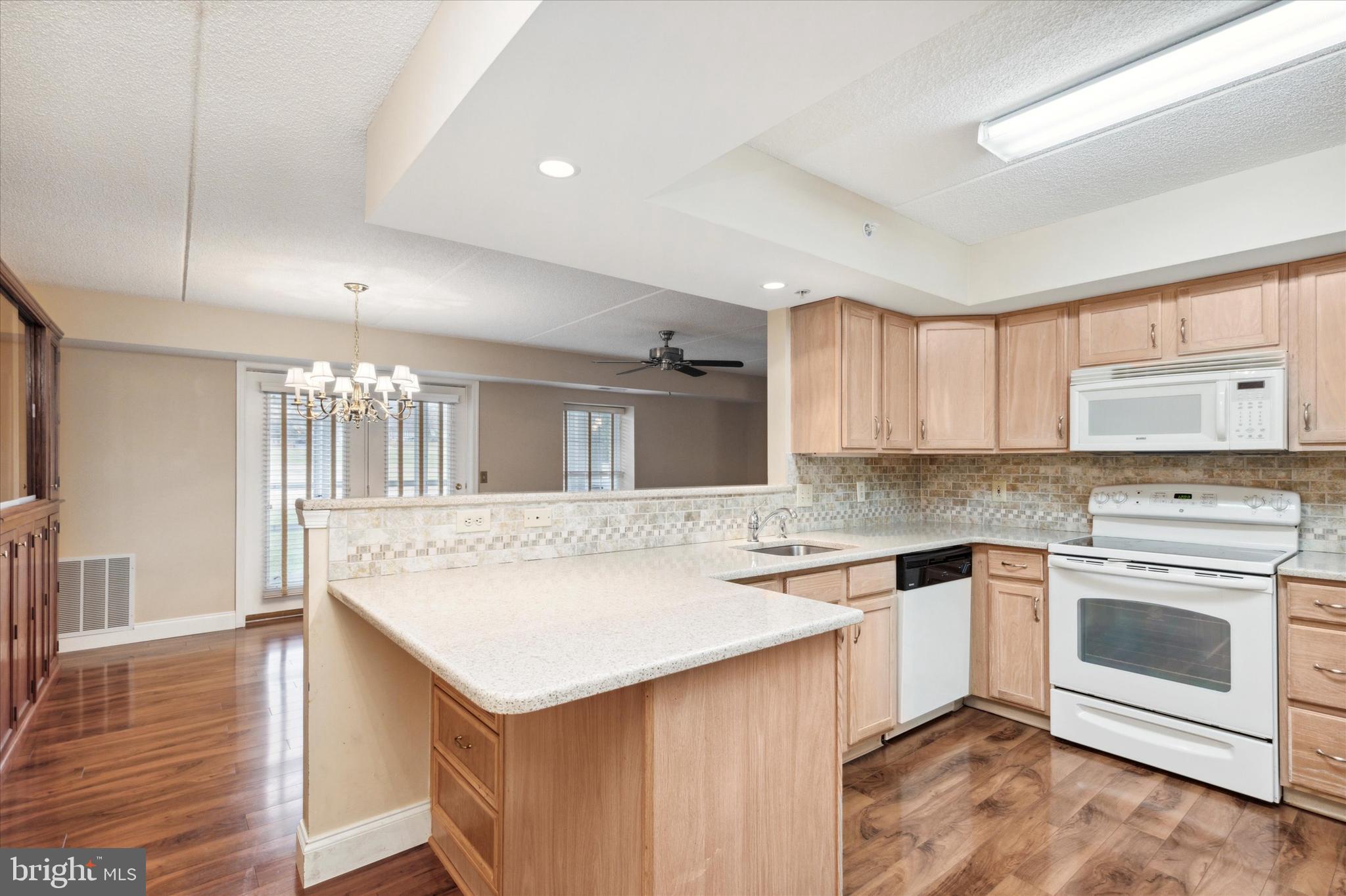 622 Brandon Road Norristown, PA 19403 - Photo 7 of 30 Gallery Image 7