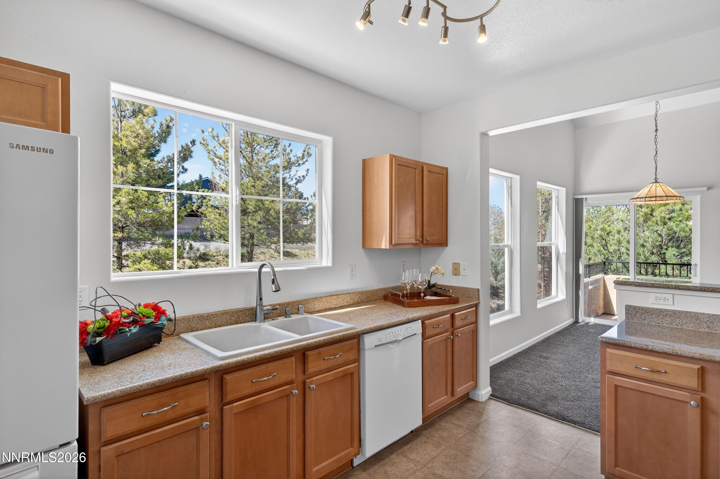 17000 Wedge Parkway, Unit 425 Reno, NV 89511 - Photo 14 of 44 016_dsc05255_26