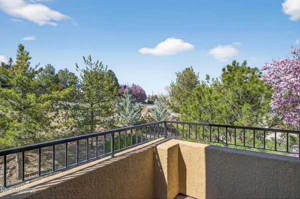 a view of entryway and hall