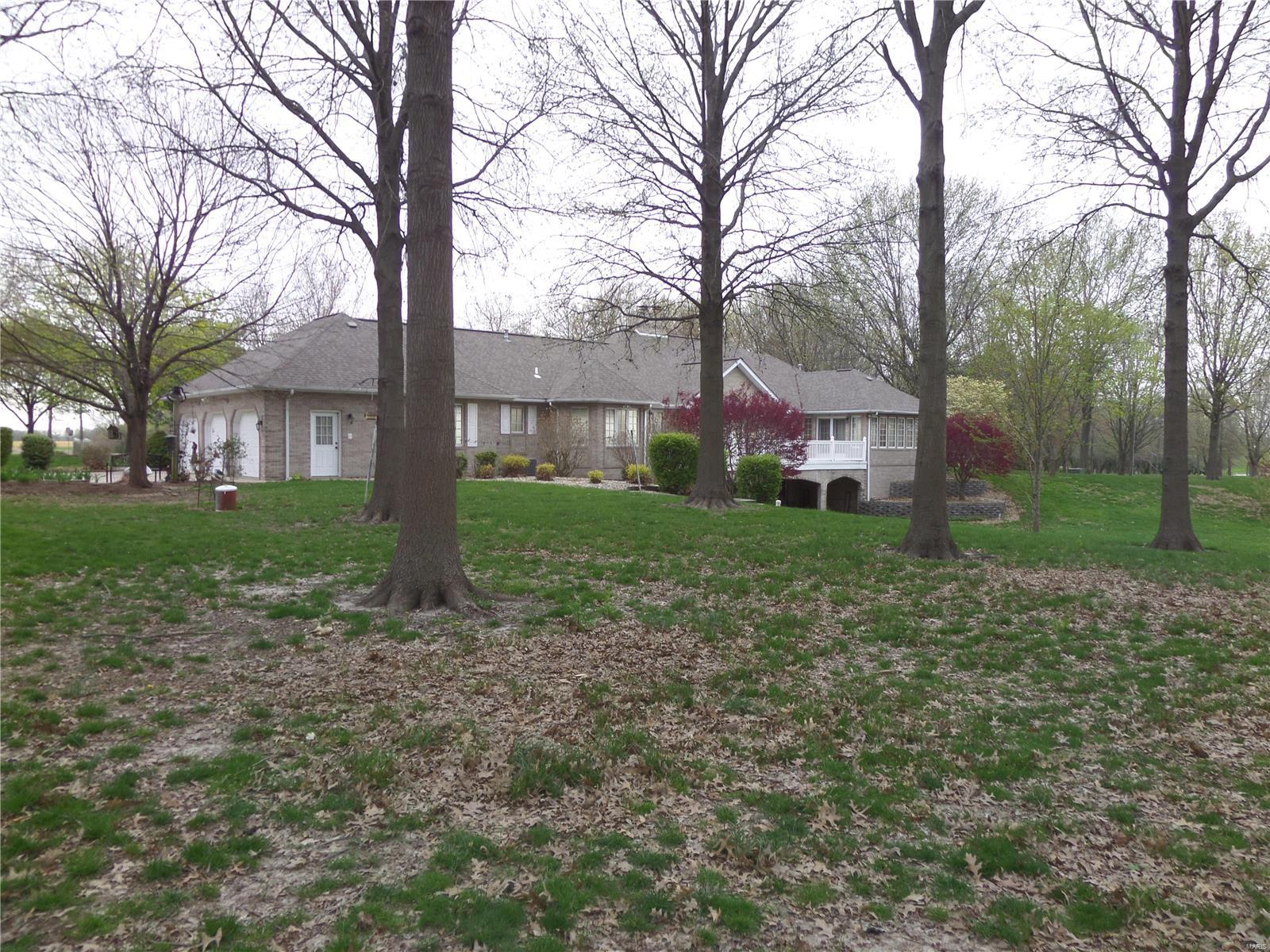 13321 Lee Road Trenton, IL 62293 - Photo 2 of 9 Gallery Image 2
