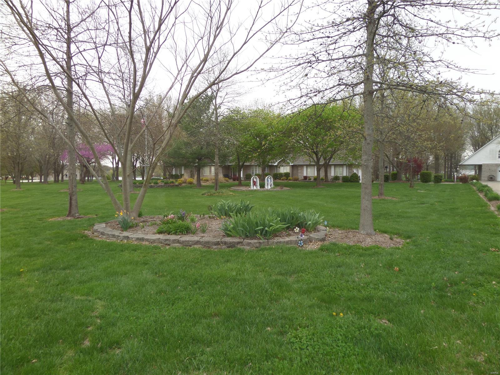 13321 Lee Road Trenton, IL 62293 - Photo 7 of 9 Gallery Image 7