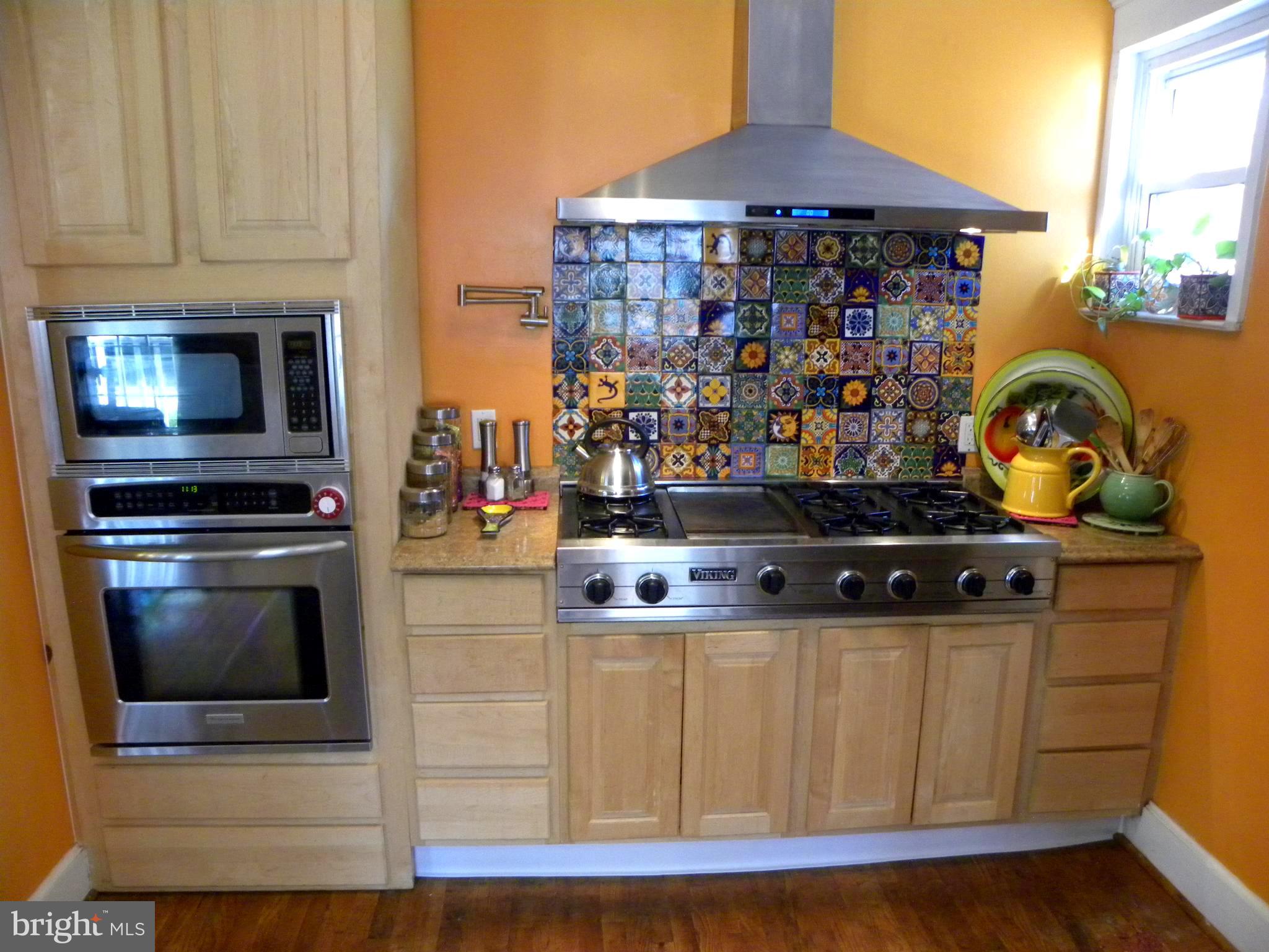 123 East Avon Road Brookhaven, PA 19015 - Photo 23 of 51 6 burner + griddle, gas Viking stove w/pot faucet!