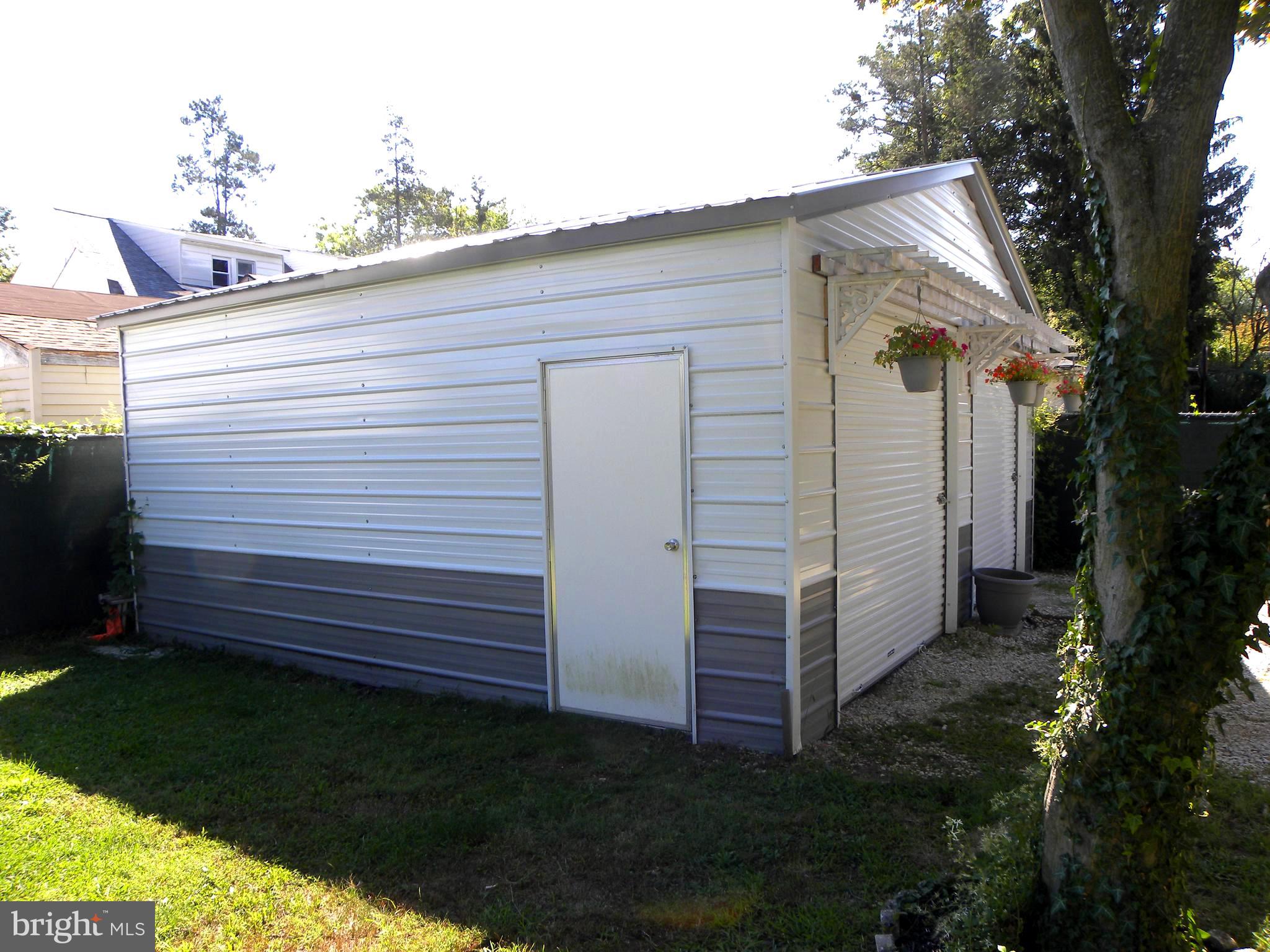 123 East Avon Road Brookhaven, PA 19015 - Photo 6 of 51 Side Door of garage.