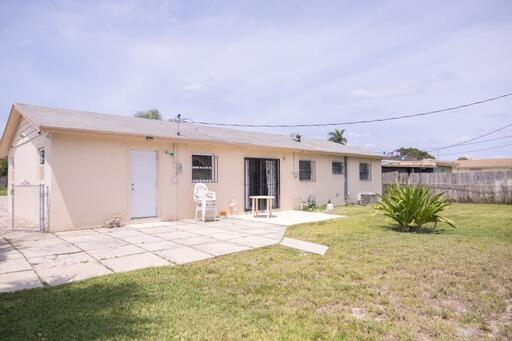 431 West 35th Street Riviera Beach, FL 33404 - Photo 17 of 17 Back Yard 1.1