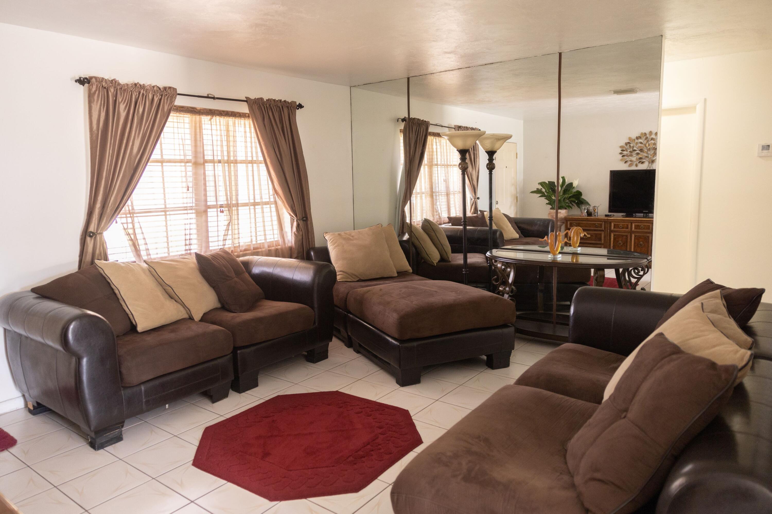 Living room 1