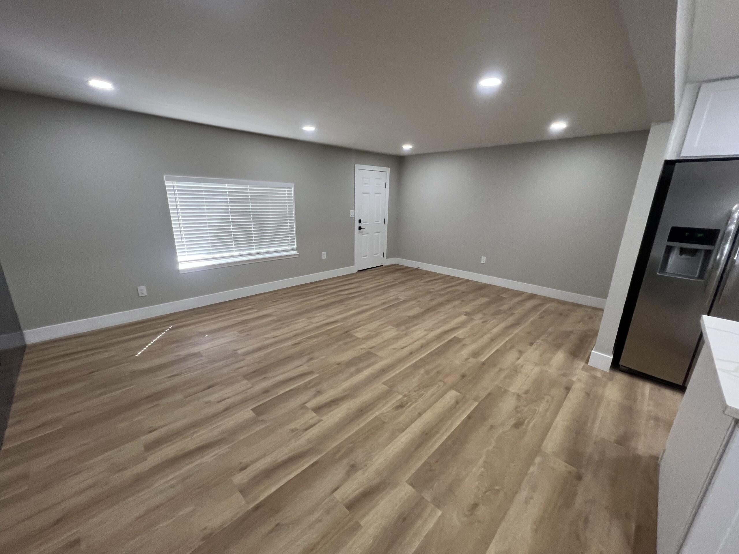 2100 Laurel Road Cave Junction, OR 97523 - Photo 8 of 19 Full Living 2