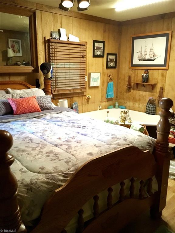 113 Taylor Road Pilot Mountain, NC 27041 - Photo 7 of 15 Gallery Image 7