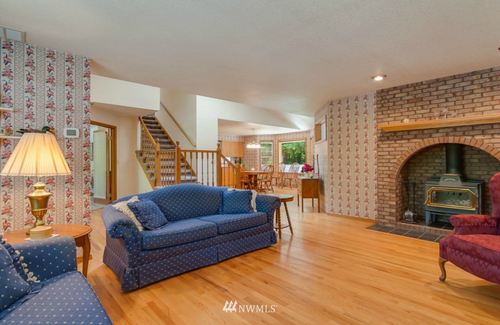 20905 Edwards Road East Lake Tapps, WA 98391 - Photo 14 of 25