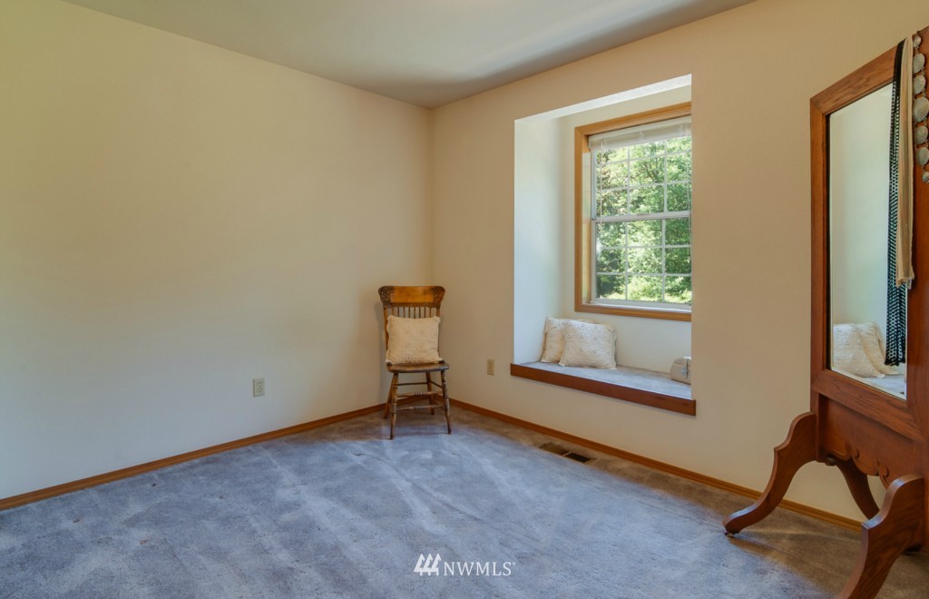 20905 Edwards Road East Lake Tapps, WA 98391 - Photo 22 of 25