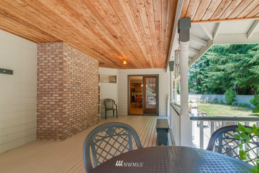 20905 Edwards Road East Lake Tapps, WA 98391 - Photo 8 of 25