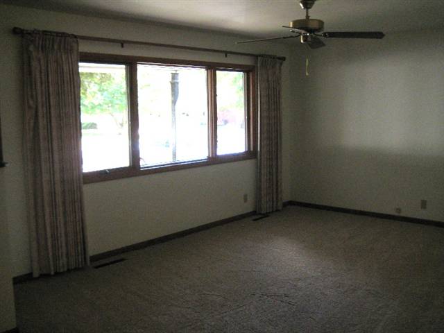 1010 Hampton Road Washington, IL 61571 - Photo 5 of 10 Gallery Image 5