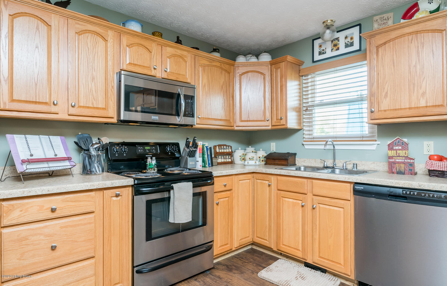 4007 Waddy Road Waddy, KY 40076 - Photo 13 of 41 Kitchen