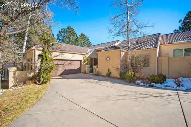 $995,000 | 1425 East Cheyenne Mountain Boulevard, Colorado Springs, CO 80906