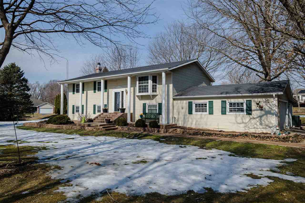 3108 East Mill Road Byron, IL 61010 - Photo 5 of 37 Gallery Image 5